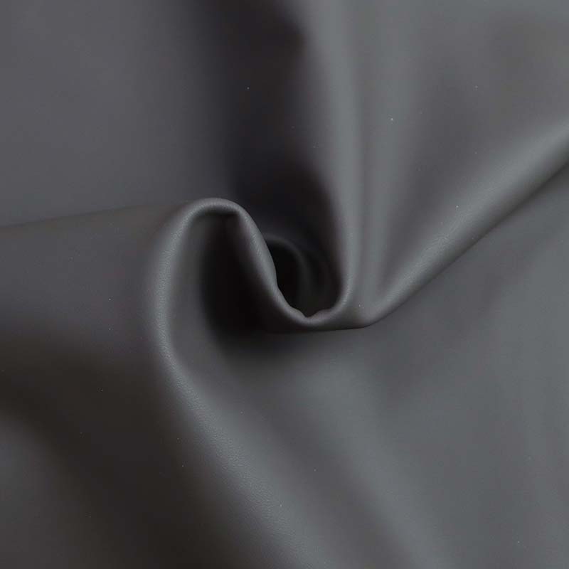 Mikä on silikoninahka ja miksi se korvaa eläinten vuodat?