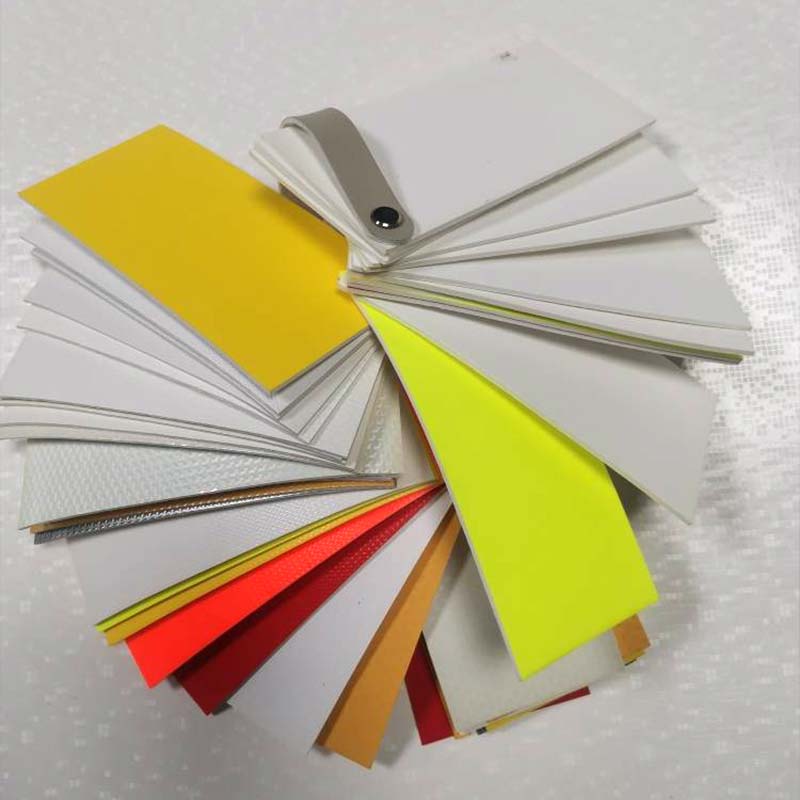 Eri mallit PU synteettiset pallot jalkapallonahkaa